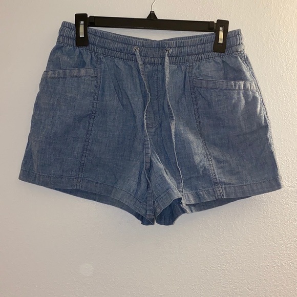 Women’s Size Small GAP shorts - Picture 1 of 3